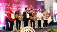 Ilustrasi - Suasana rapat pleno terbuka dengan agenda pengundian dan penetapan nomor urut Pilkada Kota Madiun 2024 yang digelar KPU Kota Madiun di Balroom Sun Hotel Senin (23/9/2024).