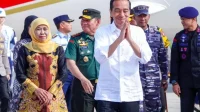 Calon Gubernur Jawa Timur nomor urut 2, Khofifah Indar Parawansa, saat mendampingai mantan Presiden RI Joko Widodo beberapa waktu lalu. (ANTARA)