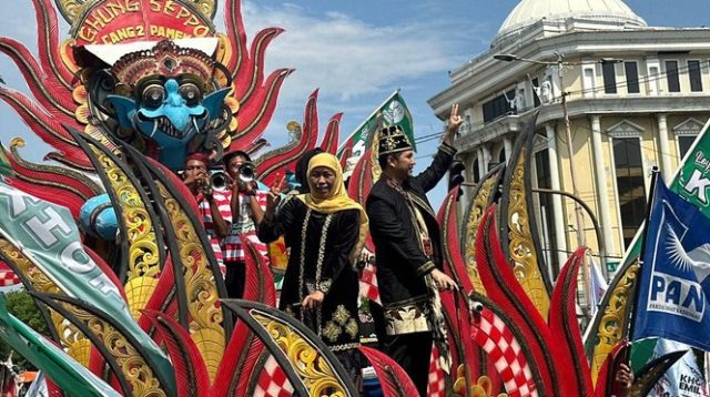 Khofifah-Emil (detikJatim)