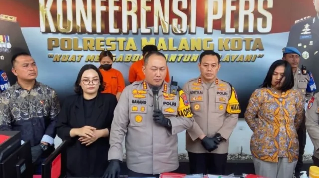 Kapolresta Malang Kota Kombes Pol Nanang Haryono di mapolresta setempat memberikan keterangan menganai pengungkapan kasus TPPO, Jumat (15/11/2024). ANTARA/Ananto Pradana