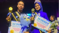 Mahasiswi FKG Unej Jawa Timur Anju Putri Kamilah (kanan) saat meraih gelar juara 1 Puteri Bahari Indonesia 2024. ANTARA/HO-Humas Unej.