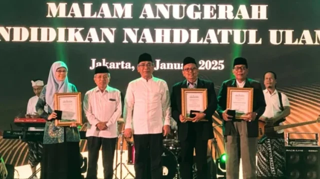 pemberian penghargaan Anugerah Pendidikan Nahdlatul Ulama 2025