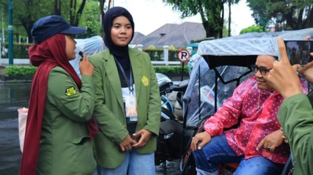 Mahasiswa Linguistik UPNVJT